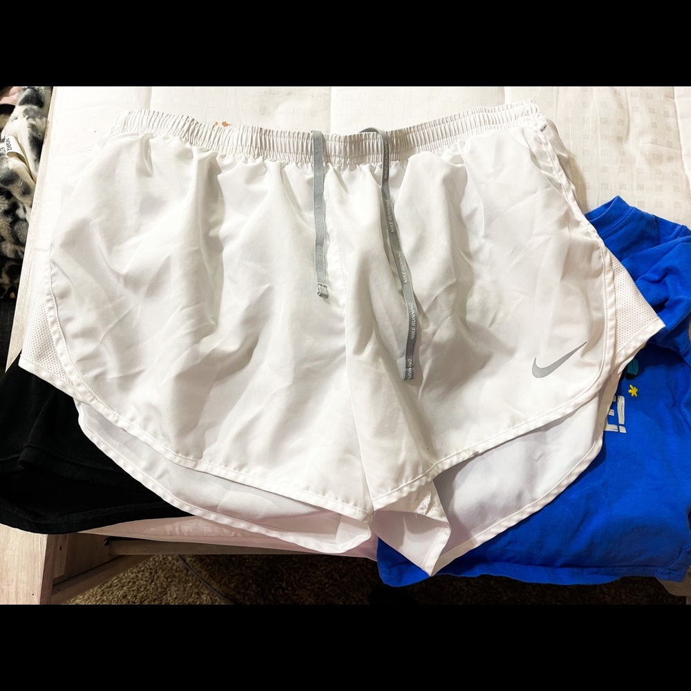 white nike tempo running shorts